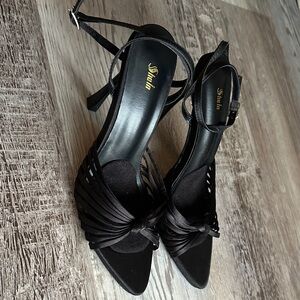 Stellah Sophisticated Black Strappy Heels